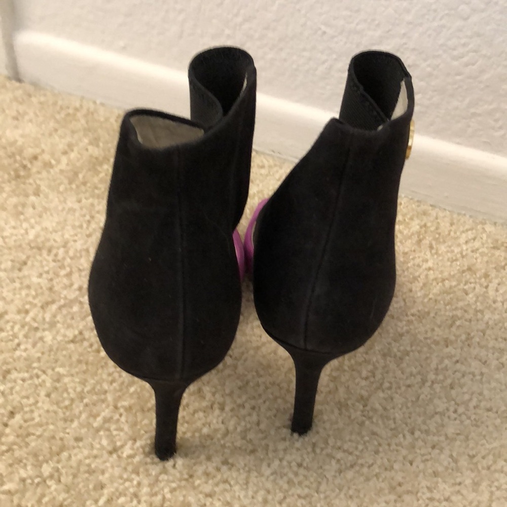 MKMichael Kors Boutique Stiletto Booties BlackW/ Fuchsia Suede Like New Size5.5 - Picture 6 of 7